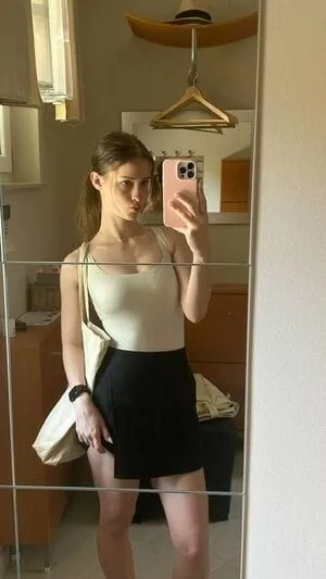 Nazlı - Topkapi, Fatih Escort